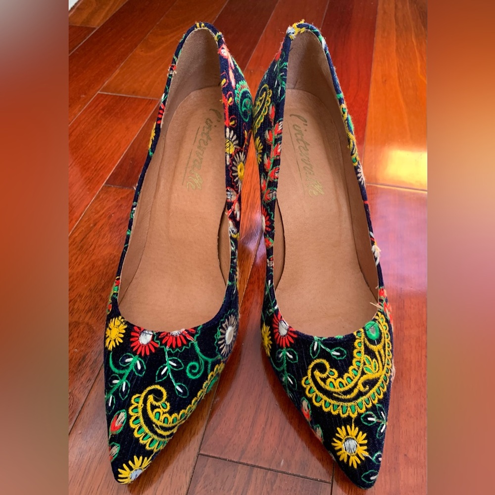 L'INTERVALLE Multicolor Embroidered Heels NEW